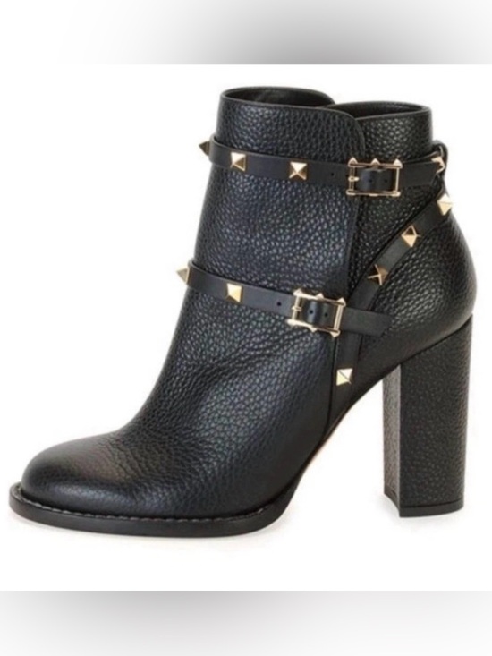 Valentino Shoes - Valentino Rockstud Ankle Booties Black
Pebbled Leather Gold Stud Size 38.5